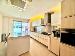 Clover Park (D20), Terrace #466893291